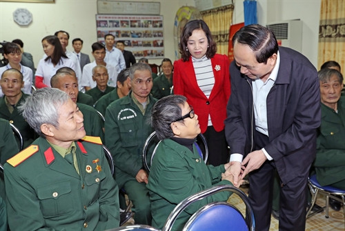 Chủ tịch nước thăm Trung tâm điều dưỡng thương binh Nho Quan