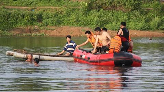 Đắk Lắk: Lật thuyền trên sông Krông Ana làm 2 người chết, 1 người mất tích