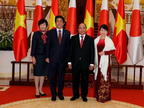 Thủ tướng Nguyễn Xuân Phúc đón và hội đàm với Thủ tướng Nhật Bản Shinzo Abe