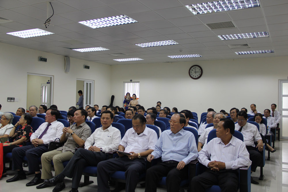 Chánh án TANDTC Nguyễn Hòa Bình gặp mặt cán bộ hưu trí phía Nam nhân dịp xuân Đinh Dậu 2017