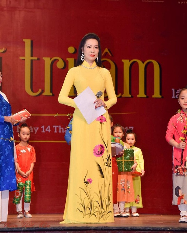 NSƯT Trịnh Kim Chi thành công từ những khó khăn trên sân khấu mang tên mình