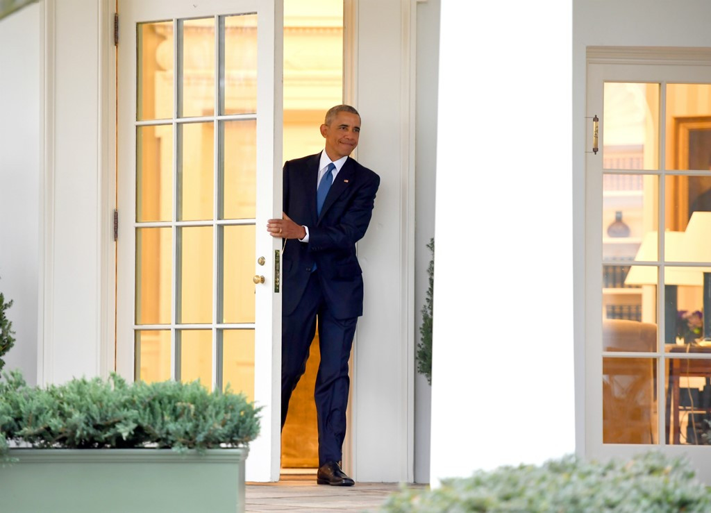 Bức ảnh cựu Tổng thống Obama từ biệt Nhà Trắng từ trực thăng đầy xúc động