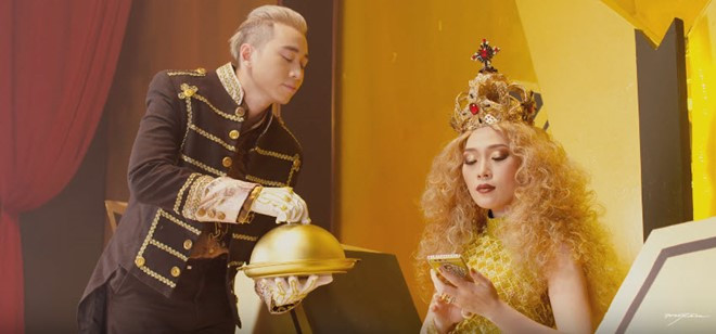 Mỹ Tâm hóa nữ hoàng đầy hài hước trong MV 