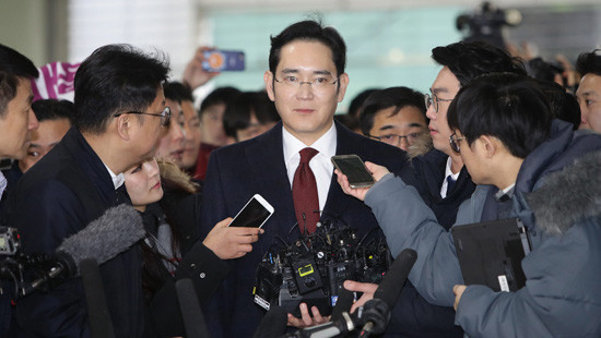 Phó Chủ tịch Sam Sung Lee Jae-yong có thể bị bắt giam