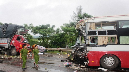 Mùng 4 Tết: Hơn 70 người thương vong vì tai nạn giao thông