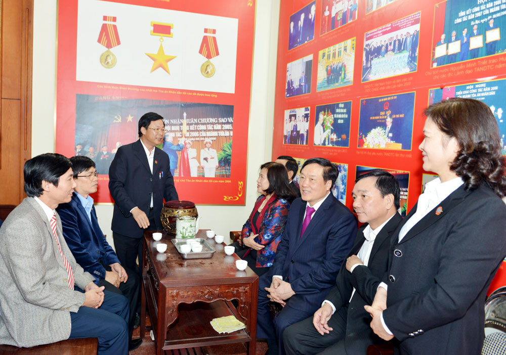 Chánh án Nguyễn Hòa Bình gặp mặt đầu Xuân cán bộ, nhân viên TANDTC và TAQS Trung ương