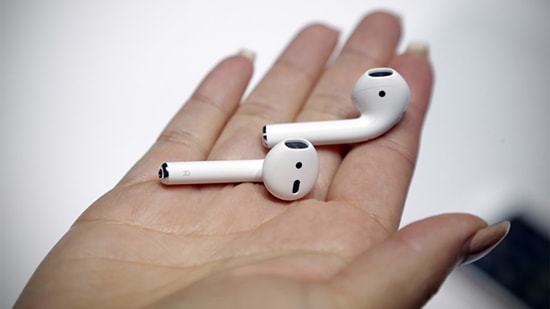 Apple phát hành bản cập nhật firmware đầu tiên cho AirPods