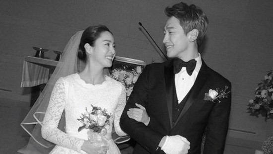 Hình ảnh mới nhất của vợ chồng Bi Rain và Kim Tae Hee 
