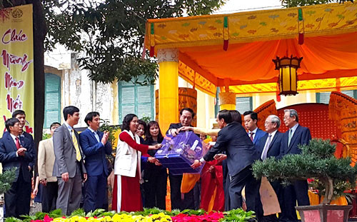 Chủ tịch nước dự Lễ dâng hương khai Xuân tại Hoàng thành Thăng Long