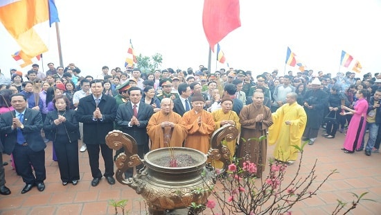 Quảng Ninh: Khai hội Xuân Ngọa Vân 2017