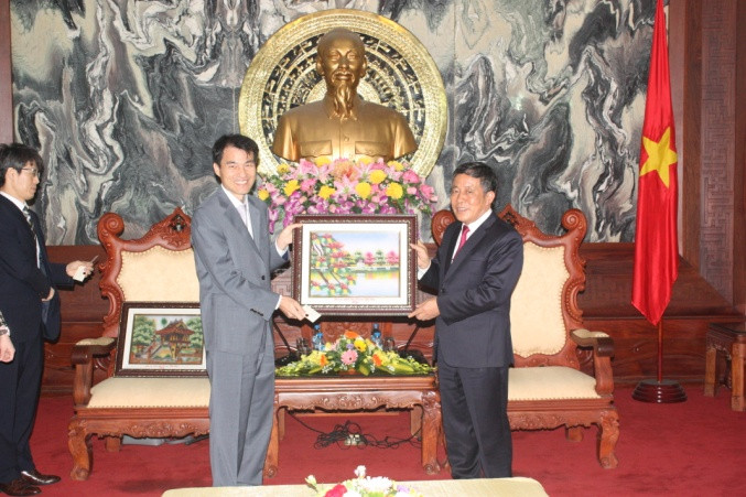 Phó Chánh án TANDTC Nguyễn Văn Thuân tiếp chuyên gia KOICA