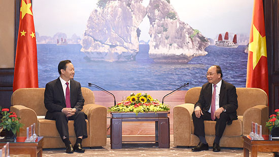 Thủ tướng tiếp Bí thư Khu ủy Khu tự trị dân tộc Choang tỉnh Quảng Tây, Trung Quốc