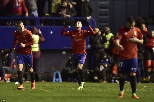 Đánh bại Osasuna, Real “giật lại” ngôi đầu từ Barca