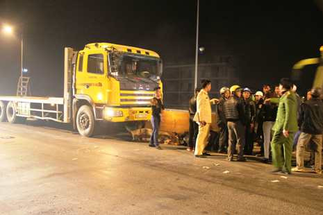 Thanh Hóa: Xe ô tô tải va chạm xe máy, 1 người tử vong