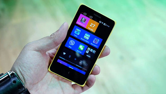 Cùng nhìn lại những chiếc điện thoại Android đầu tiên của Nokia