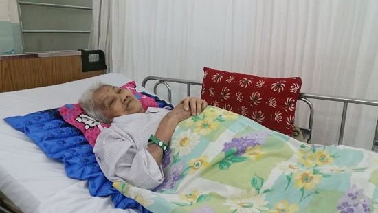 Cứu sống cụ bà 90 tuổi vỡ động mạch chủ bụng