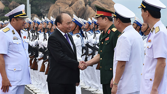 Thủ tướng Chính phủ dự lễ thượng cờ hai tàu ngầm 186 và 187