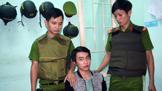 Đà Nẵng: Bắt nghi phạm cầm dao cướp 50 triệu đồng tại ngân hàng