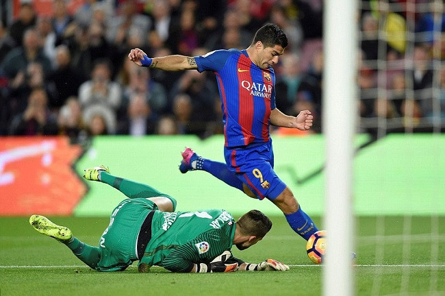 La Liga: Messi, Suarez, Neymar giúp Barca lên đầu bảng