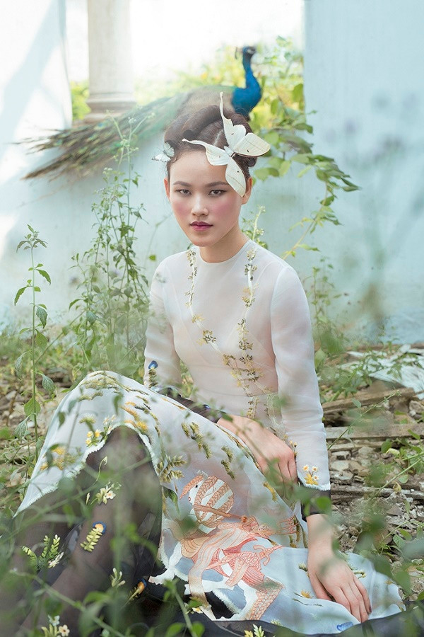 Tuyết Lan mang cả Châu Âu trong lần tái xuất làng thời trang Việt