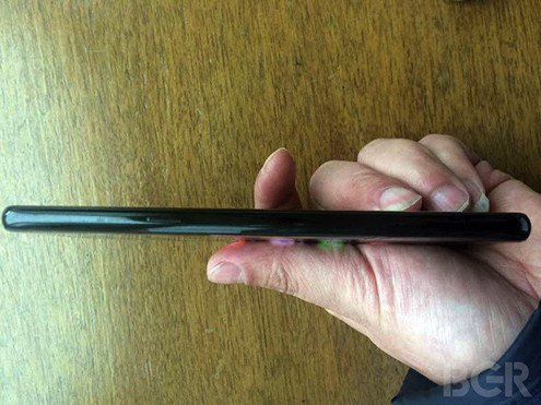 Ảnh mới cho thấy Samsung trang bị jack cắm 3.5 mm cho Galaxy S8