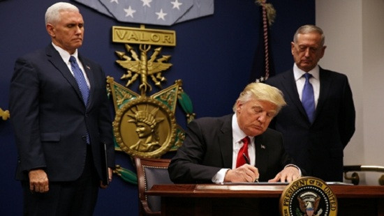 Tổng thống Trump chính thức ra sắc lệnh cấm nhập cảnh mới