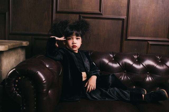 Đẳng cấp fashionista nhí 4 tuổi đất Hà thành hứa hẹn tỏa sáng tại VNJFW 2017