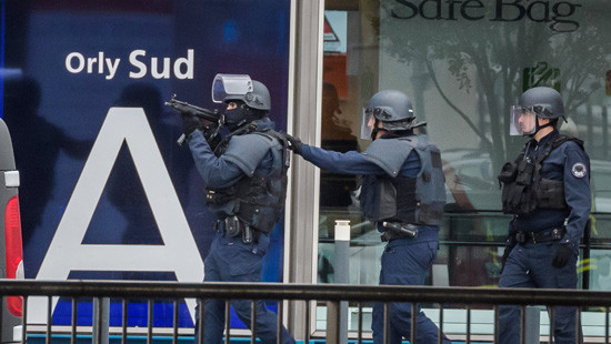  Pháp: Kết quả điều tra kẻ tấn công lực lượng chống khủng bố tại sân bay Orly 