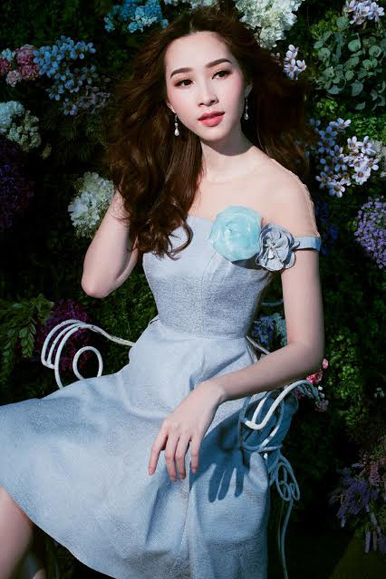 Hoa hậu Đặng Thu Thảo lộng lẫy lạc vào vườn tình yêu