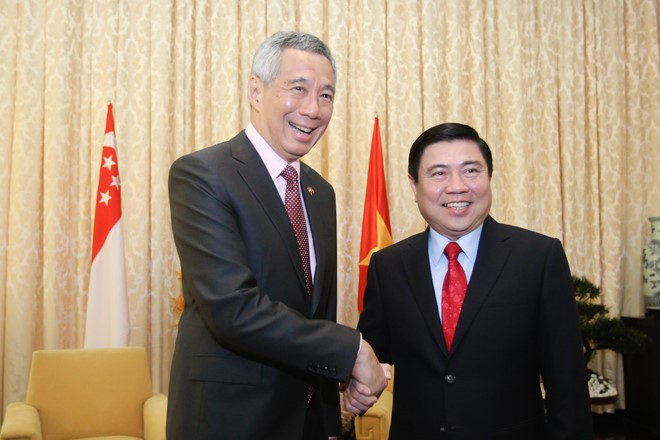 Thủ tướng Singapore Lý Hiển Long bắt đầu thăm chính thức Việt Nam