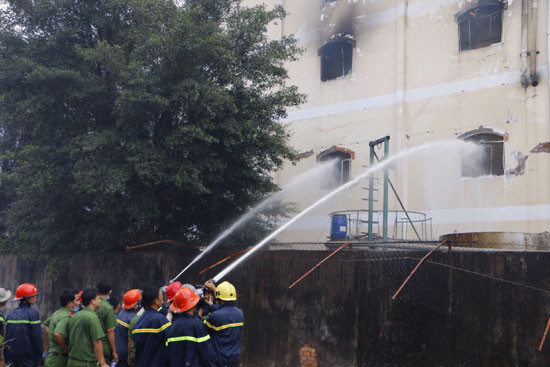 Cần Thơ: Khống chế hoàn toàn vụ cháy lớn tại Công ty Kwong Lung- Meko