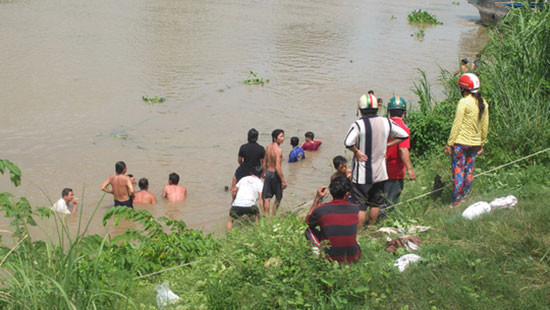 Gia Lai: Rủ nhau tắm sông, 4 học sinh đuối nước thương tâm