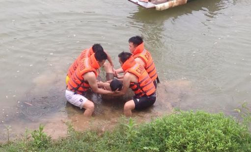 Thanh Hóa: Rủ nhau ra sông tắm, học sinh lớp 9 chết đuối