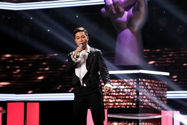 Phương Thanh bật khóc nức nở khi thí sinh The Voice hát hit đã 20 năm