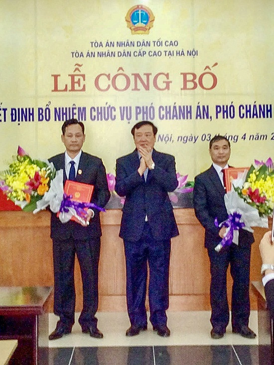 Trao quyết định bổ nhiệm Phó Chánh án và Phó  Chánh tòa Tòa Kinh tế TAND cấp cao tại Hà Nội