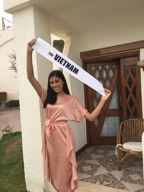 Nguyễn Thị Thành khoe body siêu gợi cảm, lọt top 15 Miss Eco International 2017