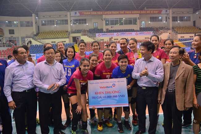 Đội Bóng chuyền nữ VietinBank vô địch Cúp Hùng Vương 2017