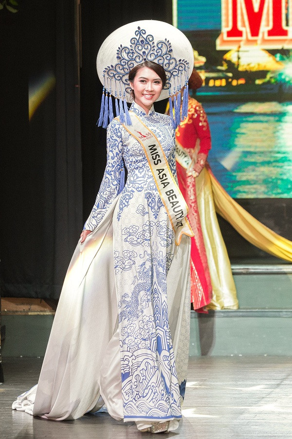 Hoa khôi Phú Yên đăng quang Hoa hậu sắc đẹp Châu Á 2017