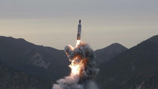 Hàn Quốc họp khẩn sau khi Triều Tiên bất ngờ phóng tên lửa