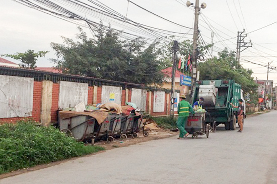 Hải Phòng: Cần di chuyển điểm tập kết rác thải gần trường học