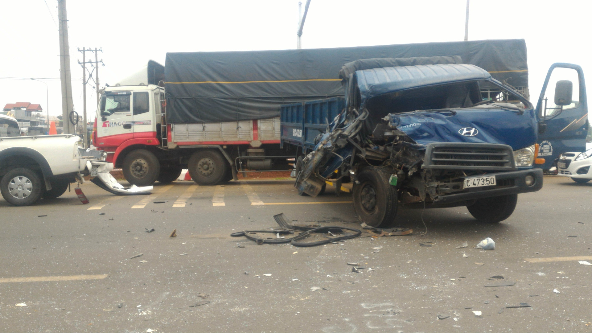 Tai nạn liên hoàn giữa sáu xe ô tô khiến hai người bị thương nặng 