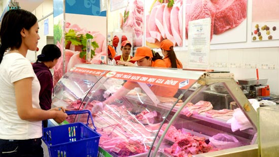 Co.opmart  giảm giá giúp đẩy sức mua thịt heo
