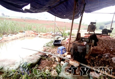 Thanh Hóa: Đột nhập bãi khai thác vàng trái phép