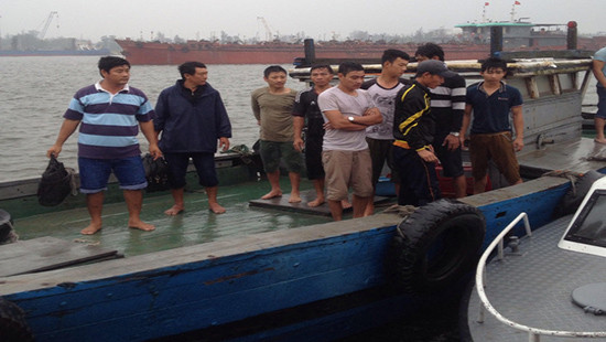 Quảng Trị: Cứu 10 thuyền viên và 30 tấn thủy sản các loại