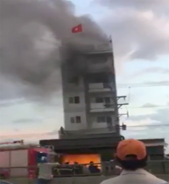 Bình Thuận: Cháy khách sạn 5 tầng, du khách nhảy lầu, nhiều người bị thương
