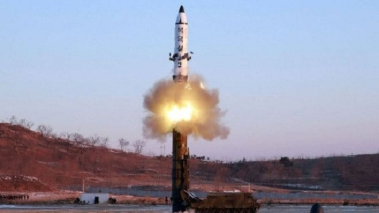 Bất chấp căng thẳng leo thang, Triều Tiên tiếp tục phóng tên lửa đạn đạo 