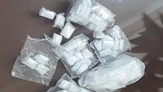 Cà Mau: Bắt “nữ quái” đang giao dịch ma túy với con nghiện