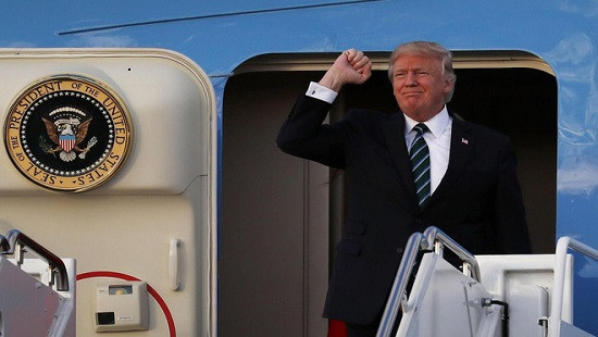 Chuyến công du nước ngoài của Tổng thống Trump khác thường như chính con người ông