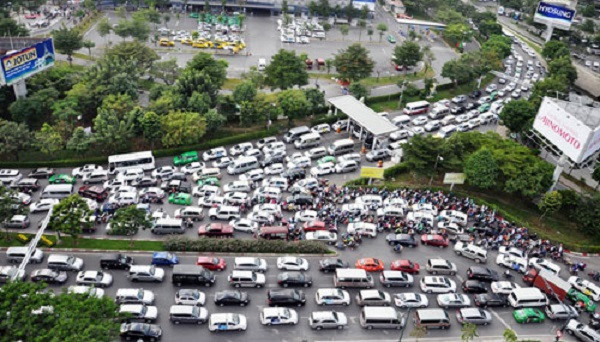 TP.HCM: Sẽ sớm thông xe hai cầu vượt đường vào sân bay Tân Sơn Nhất