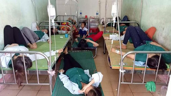 Nghệ An: Hàng chục công nhân nghi ngộ độc sau giờ ăn trưa